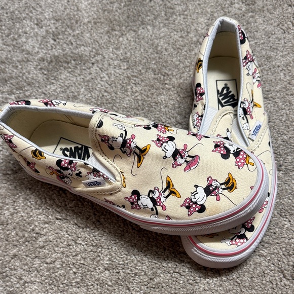 Vans Minnie Mouse Slip-On Sneakers - Cream and Pink - Picture 4 of 8